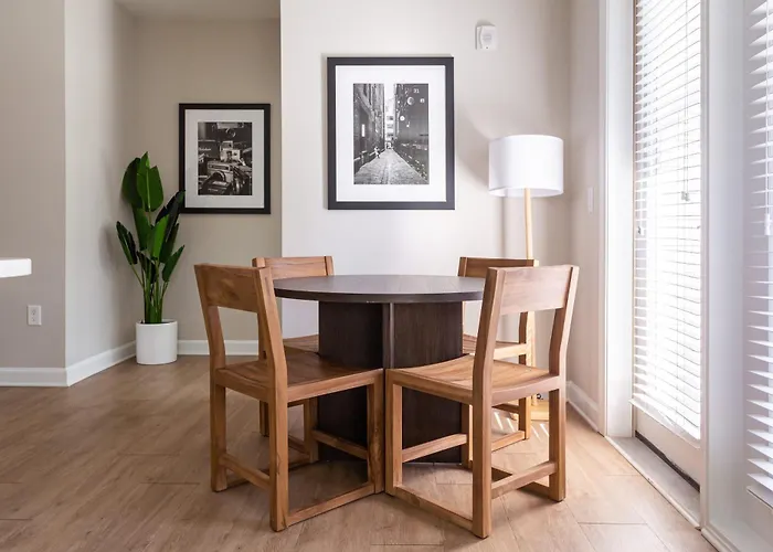 Kasa Freemorewest Charlotte
